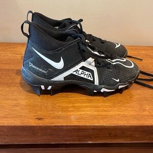 Nike Alpha Football Cleats - Youth